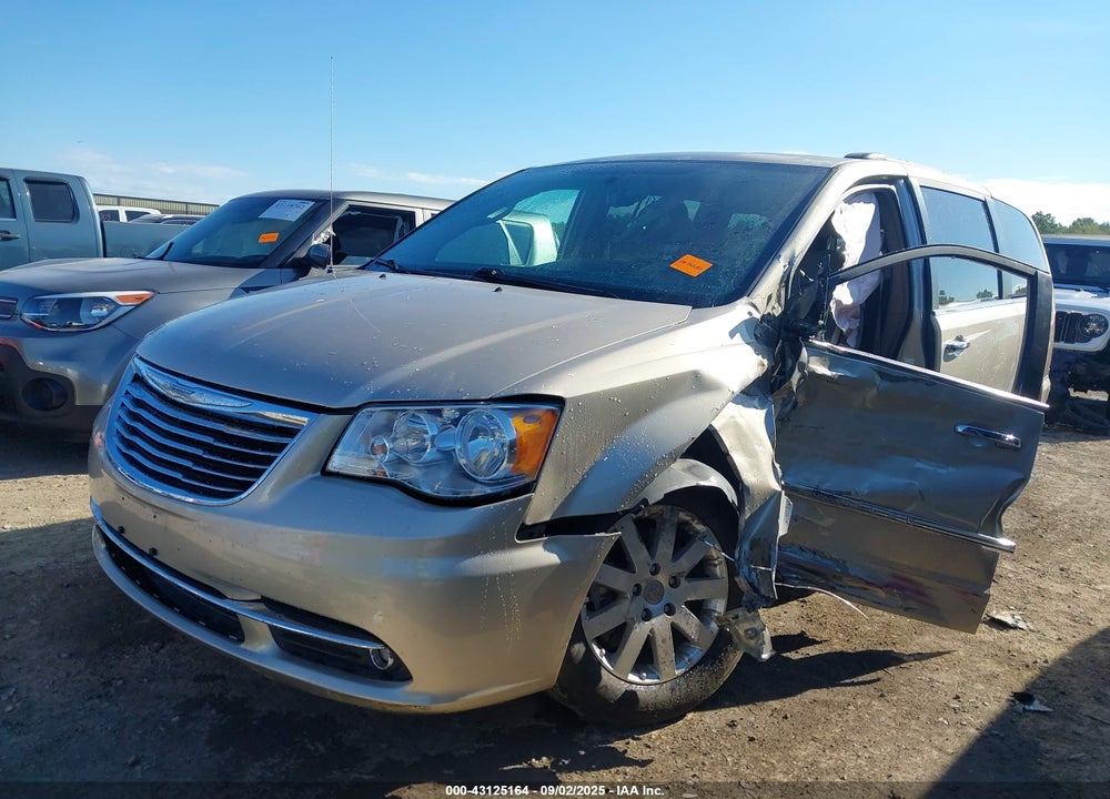2016 CHRYSLER TOWN & COUNTRY VIN: 2C4RC1BG7GR261589