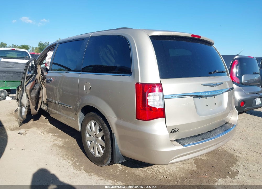 2016 CHRYSLER TOWN & COUNTRY VIN: 2C4RC1BG7GR261589