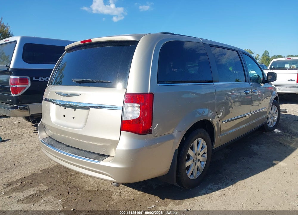 2016 CHRYSLER TOWN & COUNTRY VIN: 2C4RC1BG7GR261589