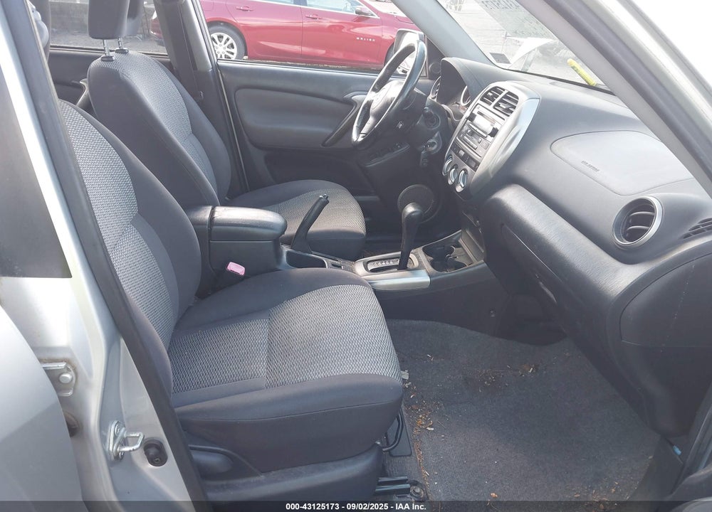 2005 TOYOTA RAV4 VIN: JTEHD20V456028723