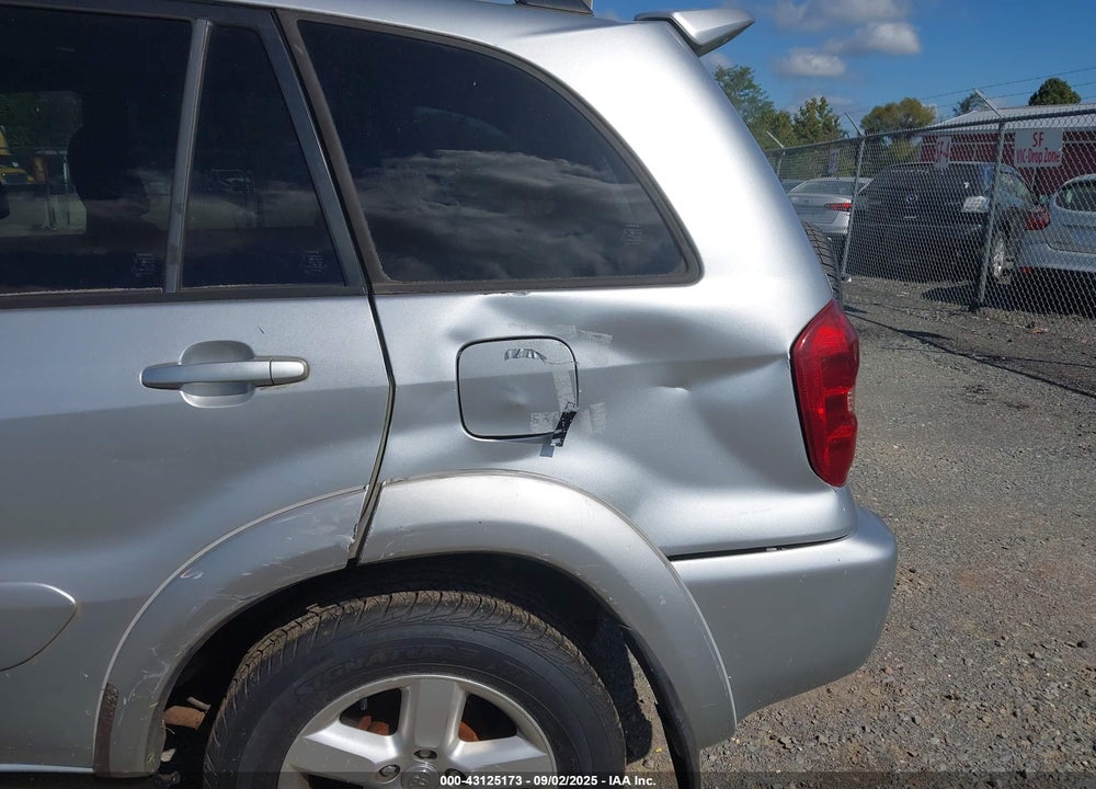 2005 TOYOTA RAV4 VIN: JTEHD20V456028723
