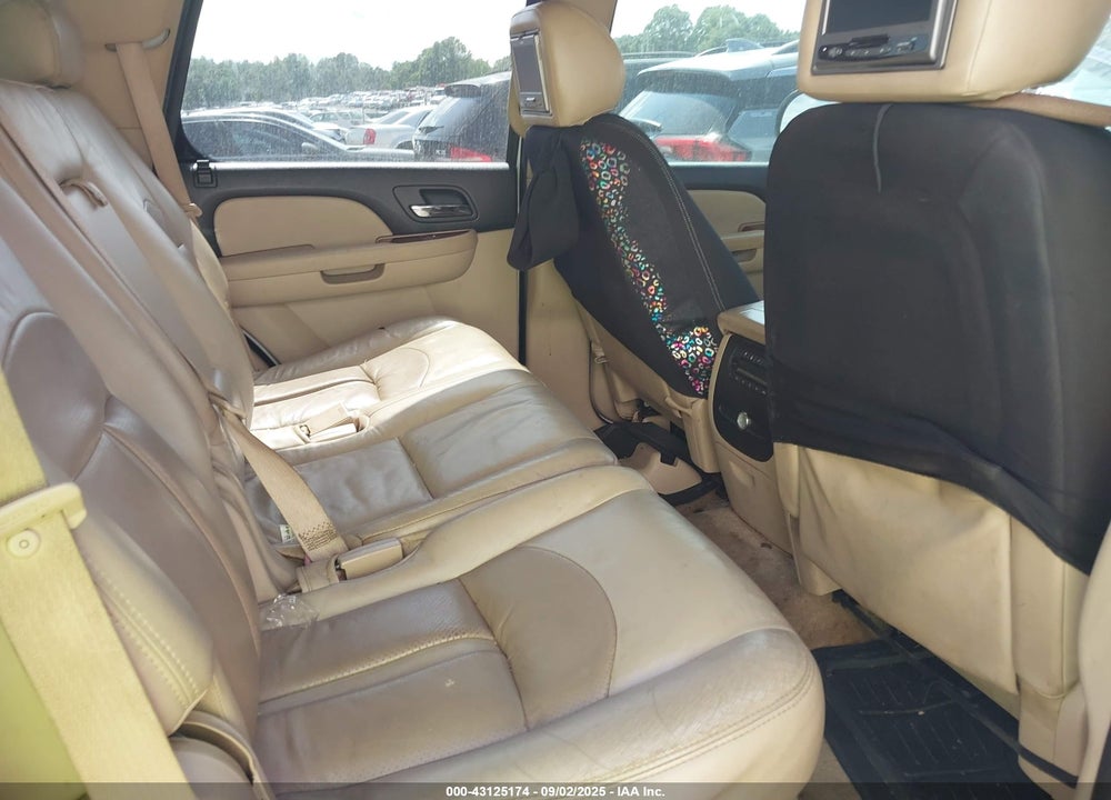2007 CHEVROLET TAHOE LT VIN: 1GNFC13047J335907