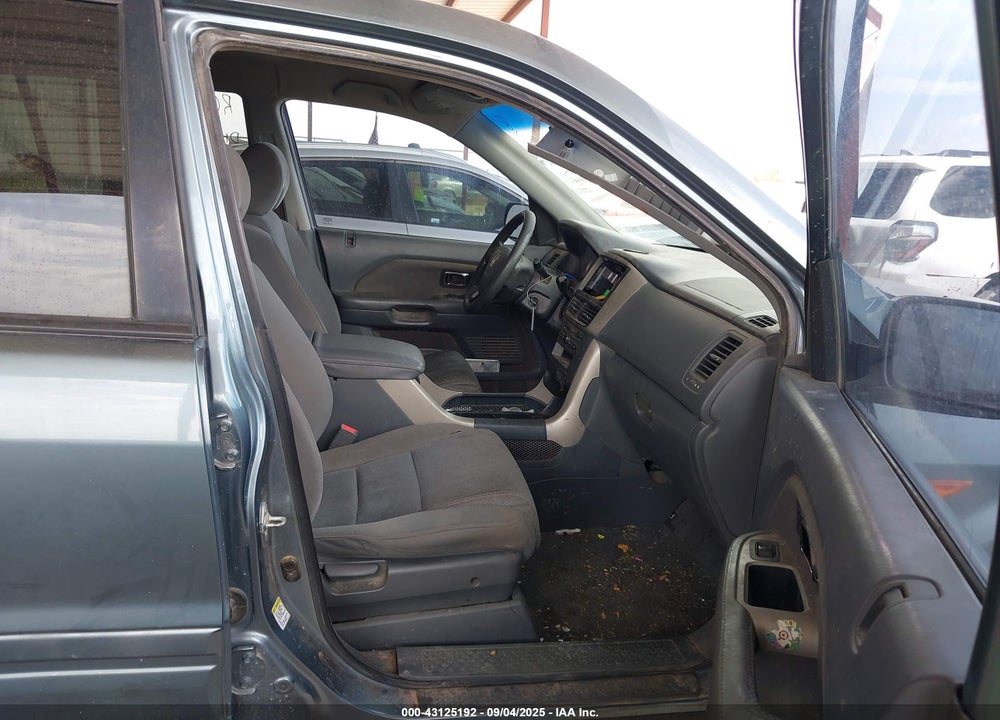 2007 HONDA PILOT EX VIN: 2HKYF18457H515555