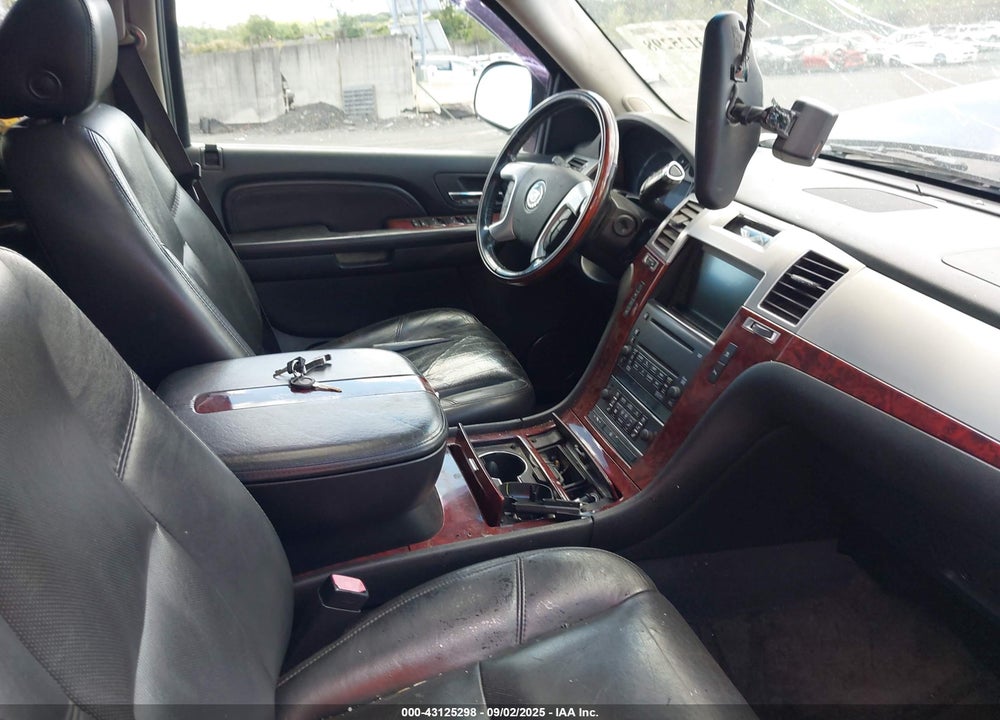 2007 CADILLAC ESCALADE ESV STANDARD VIN: 1GYFK66877R361861