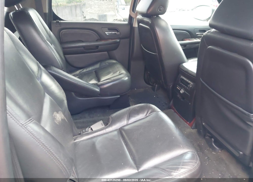2007 CADILLAC ESCALADE ESV STANDARD VIN: 1GYFK66877R361861