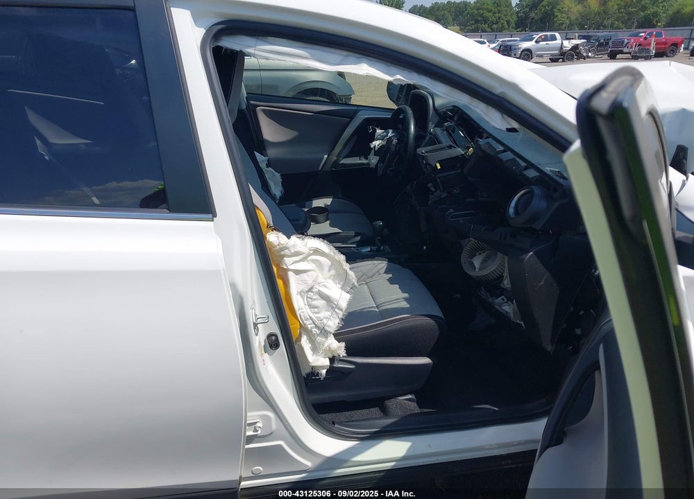 2018 TOYOTA RAV4 XLE VIN: JTMWFREV7JJ159398