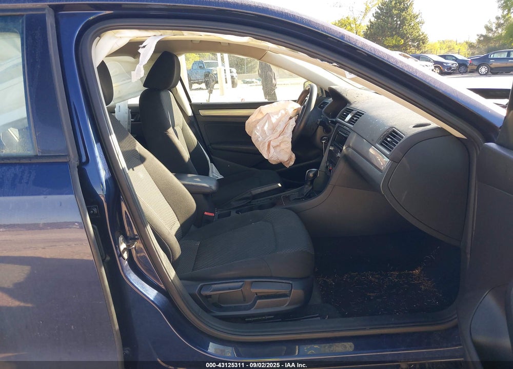 2014 VOLKSWAGEN PASSAT VIN: 1VWAS7A39EC109379