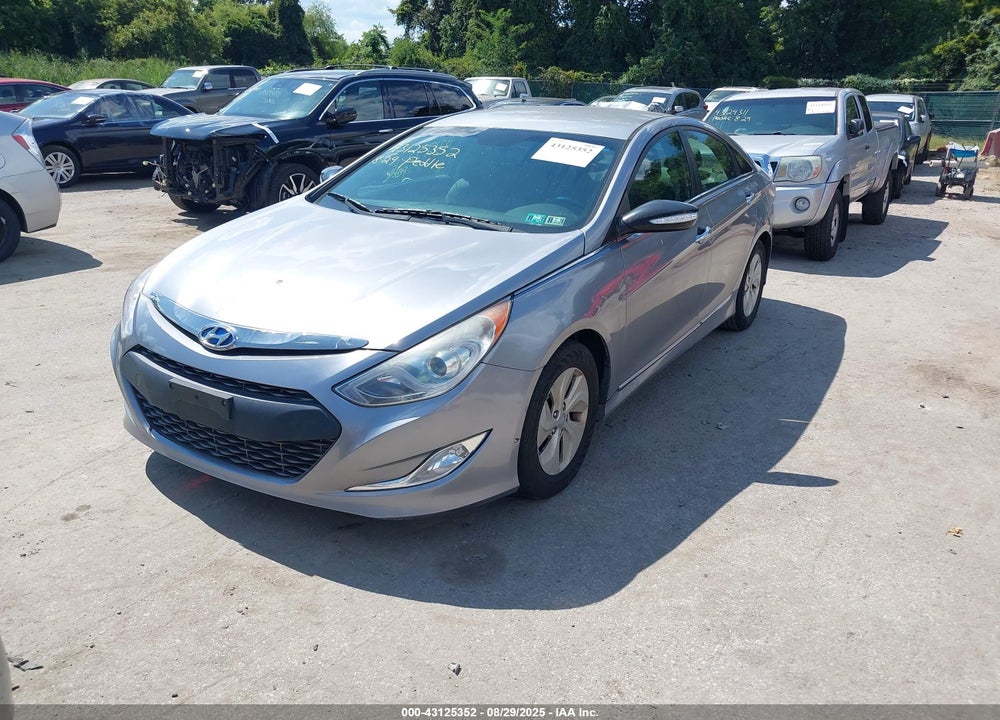 2014 HYUNDAI SONATA HYBRID VIN: KMHEC4A45EA118080
