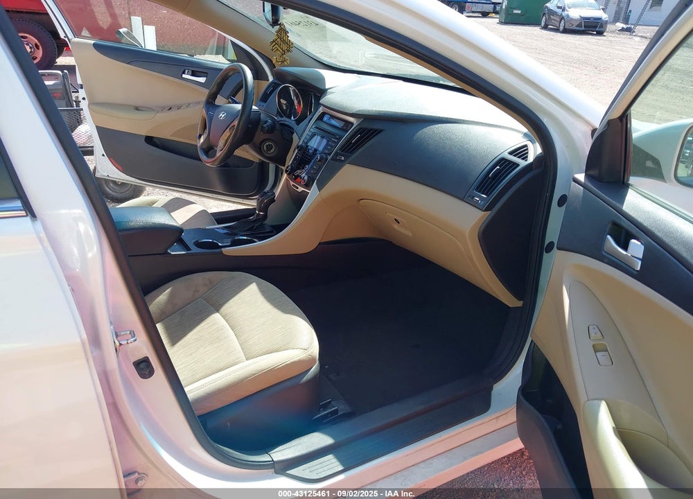 2013 HYUNDAI SONATA VIN: 5NPEB4AC8DH593602