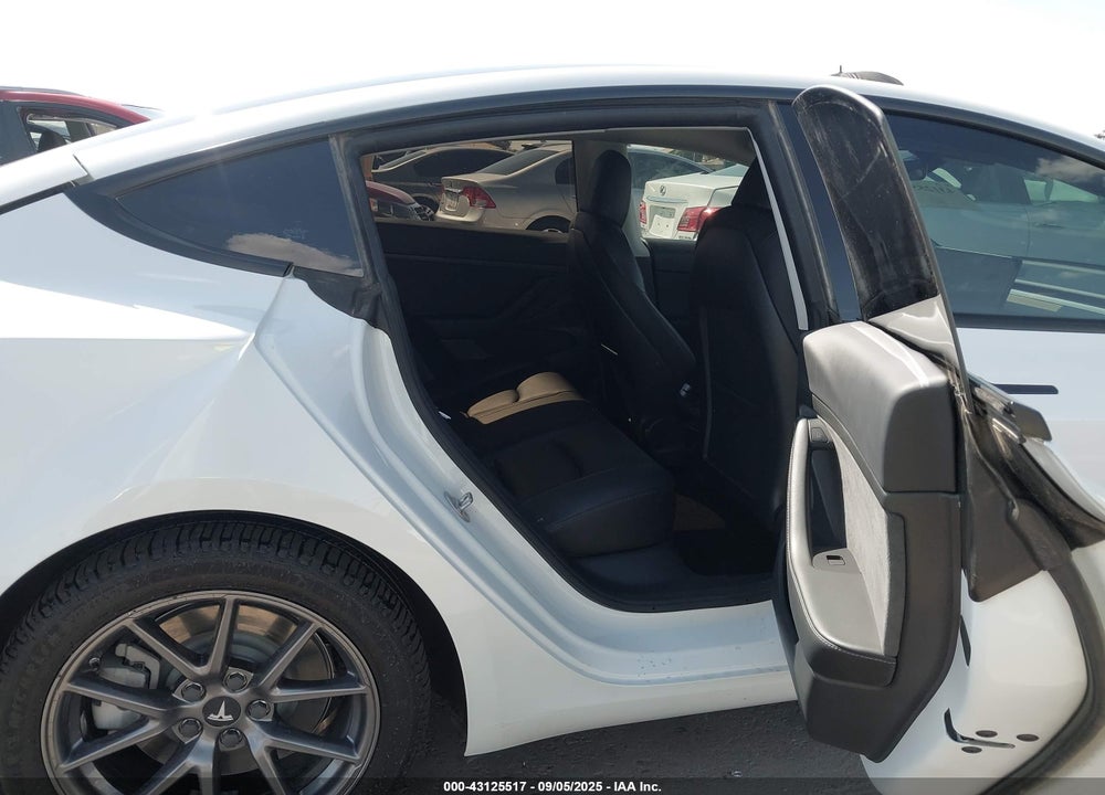 2022 TESLA MODEL 3 VIN: 5YJ3E1EB0NF211691