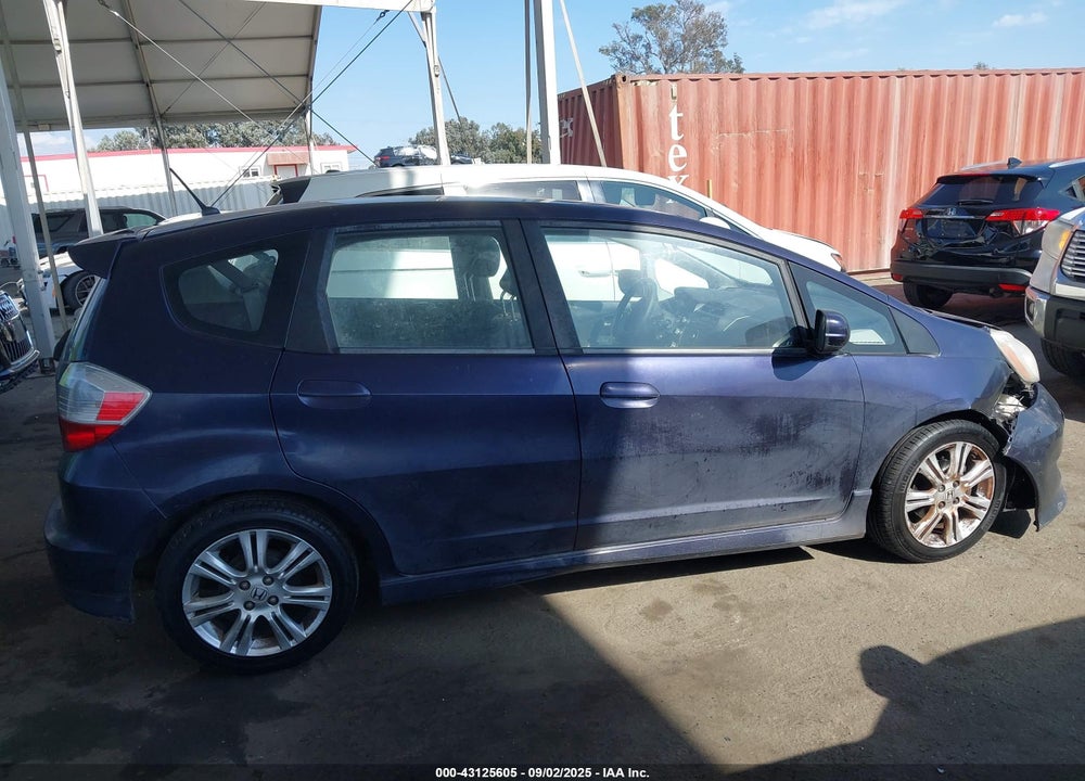 2009 HONDA FIT VIN: JHMGE88469S033252