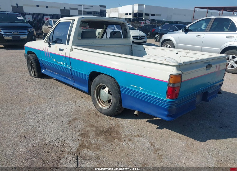 1986 TOYOTA PICKUP 1/2 TON RN50 VIN: JT4RN50R5G0111707