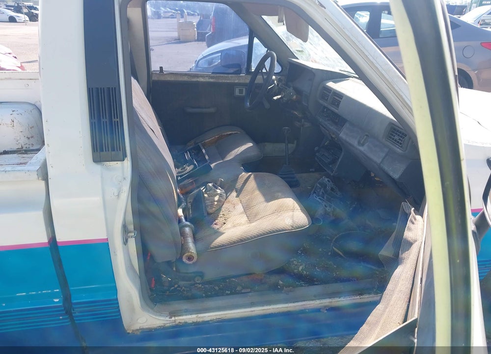 1986 TOYOTA PICKUP 1/2 TON RN50 VIN: JT4RN50R5G0111707