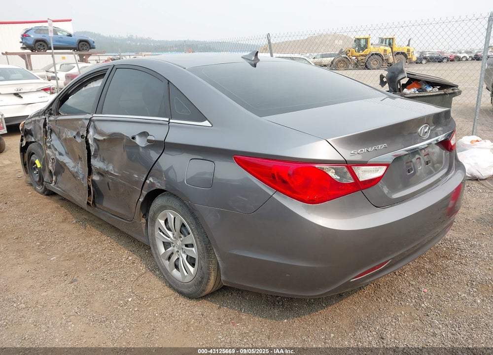 2011 HYUNDAI SONATA VIN: 5NPEB4AC4BH048266