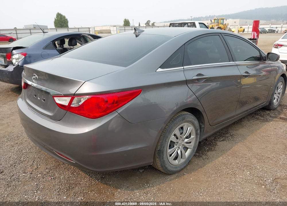 2011 HYUNDAI SONATA VIN: 5NPEB4AC4BH048266