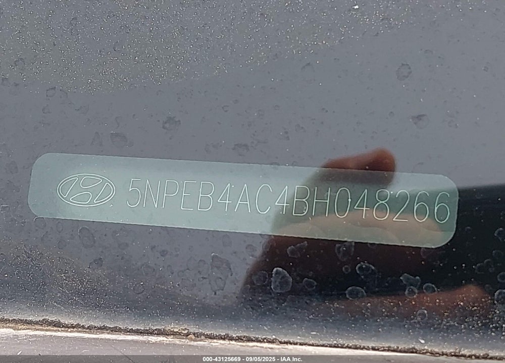 2011 HYUNDAI SONATA VIN: 5NPEB4AC4BH048266