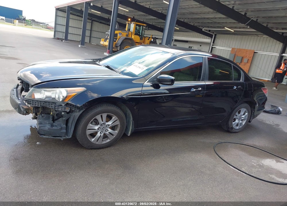 2011 HONDA ACCORD VIN: 1HGCP2F43BA105824