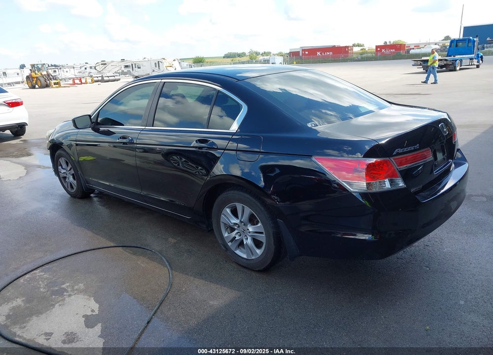 2011 HONDA ACCORD VIN: 1HGCP2F43BA105824