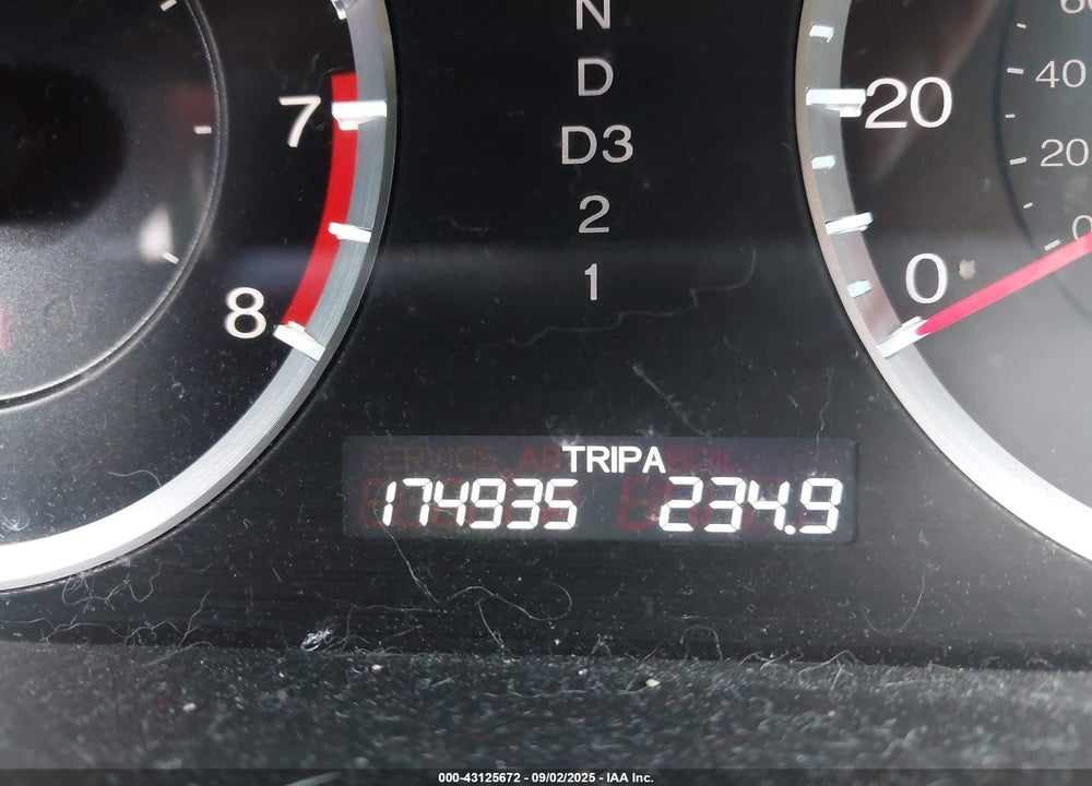 2011 HONDA ACCORD VIN: 1HGCP2F43BA105824