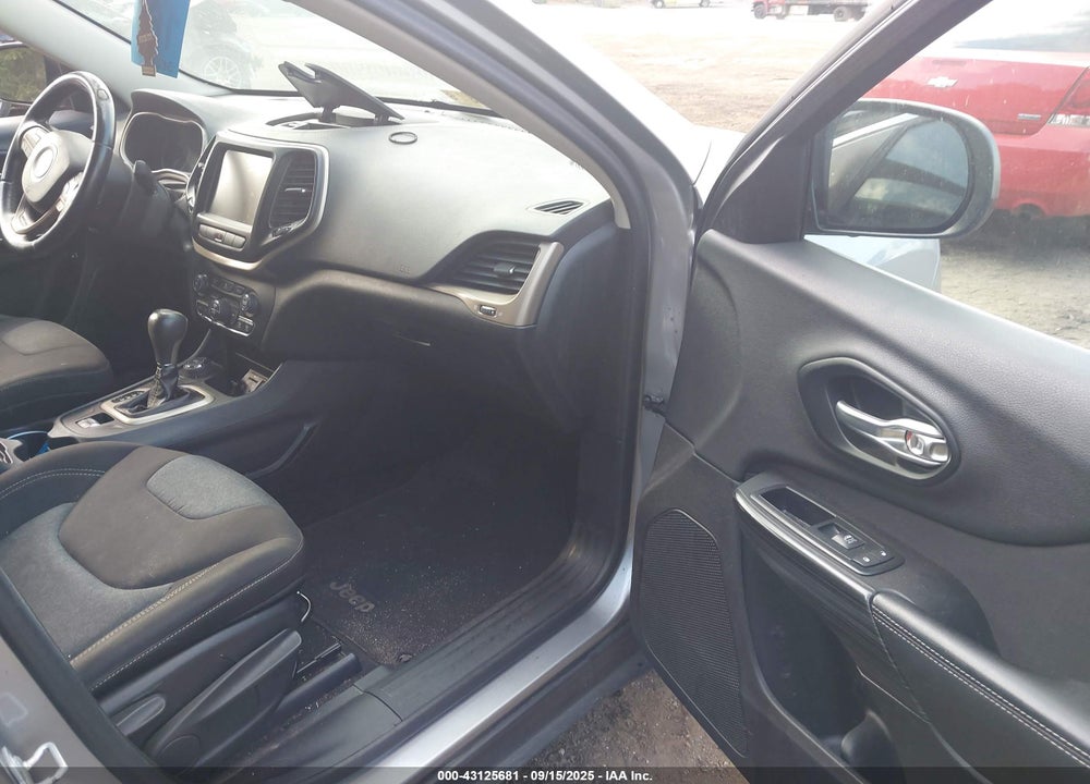 2014 JEEP CHEROKEE VIN: 1C4PJMCB7EW196698