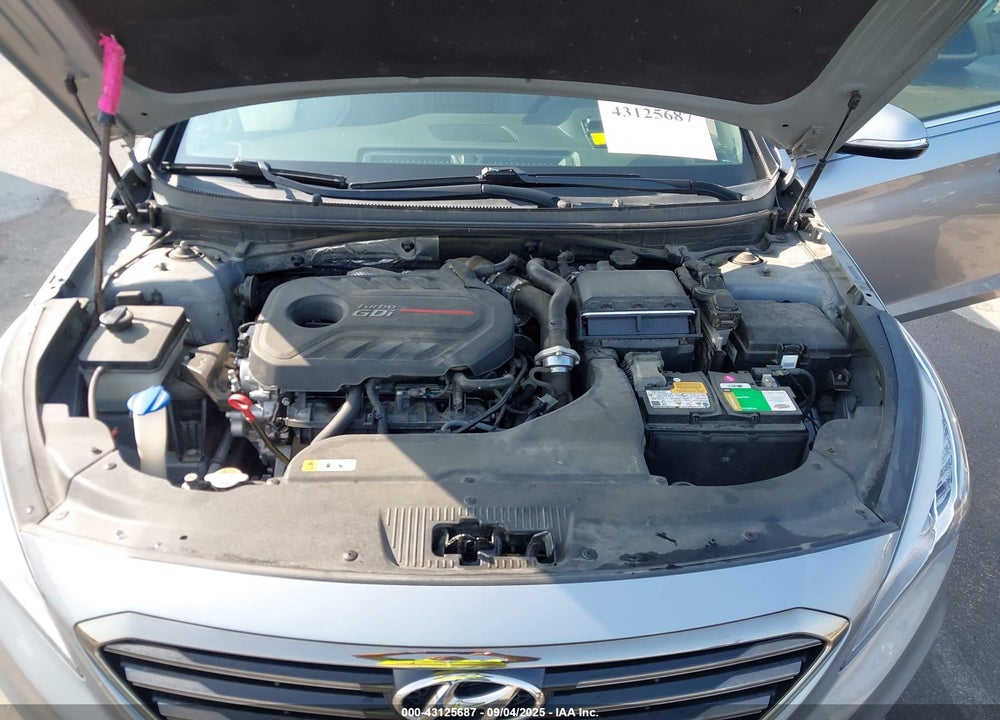 2015 HYUNDAI SONATA VIN: 5NPE34AB0FH060828