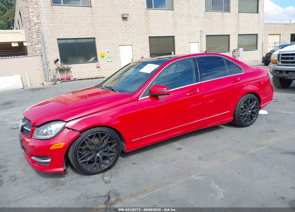 2013 MERCEDES-BENZ C 300 SPORT 4MATIC VIN: WDDGF8AB4DR294229
