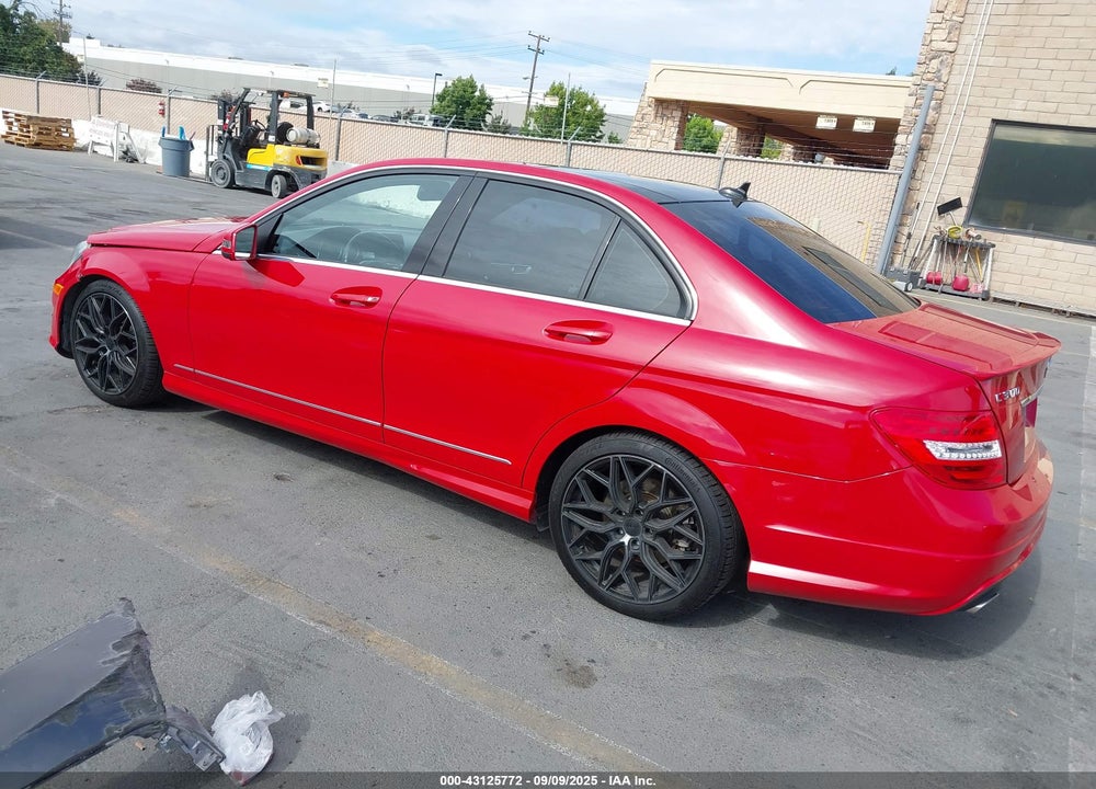 2013 MERCEDES-BENZ C 300 SPORT 4MATIC VIN: WDDGF8AB4DR294229