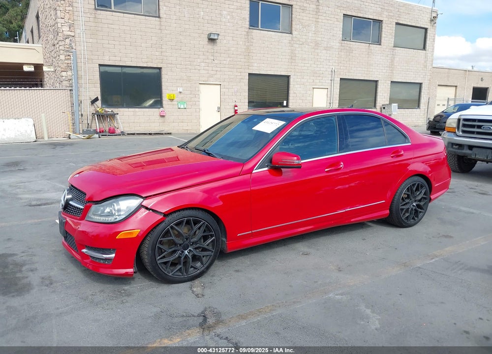 2013 MERCEDES-BENZ C 300 SPORT 4MATIC VIN: WDDGF8AB4DR294229