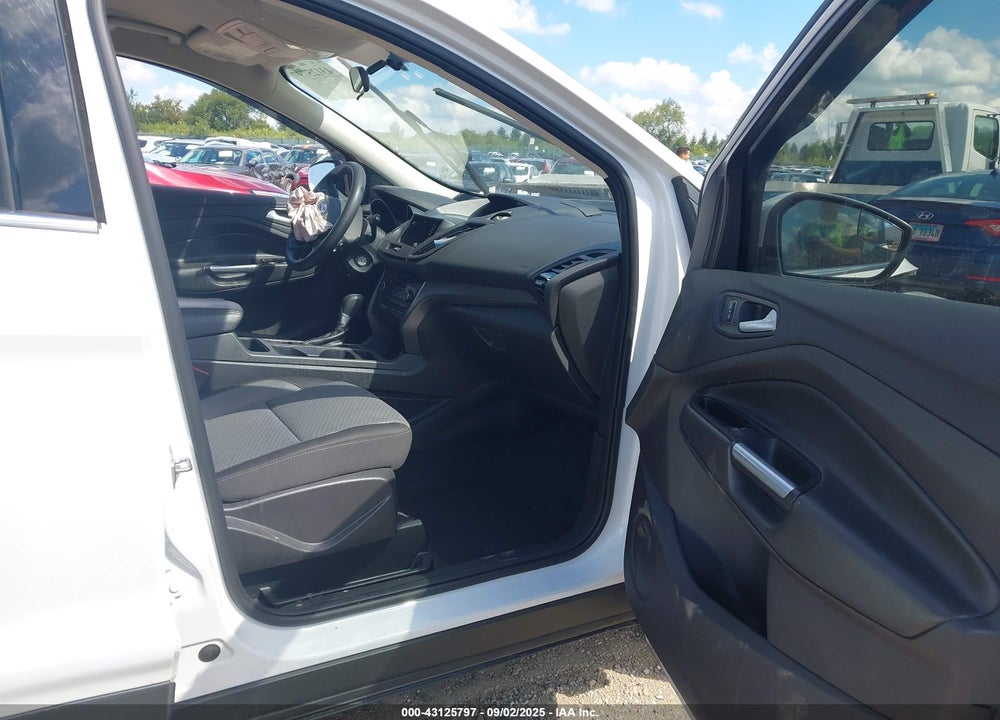 2017 FORD ESCAPE VIN: 1FMCU0GD2HUE77068