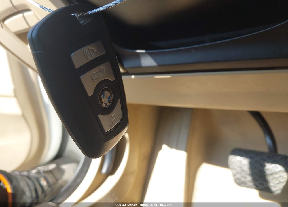 2012 BMW 5 SERIES VIN: WBAFR7C54CC816841