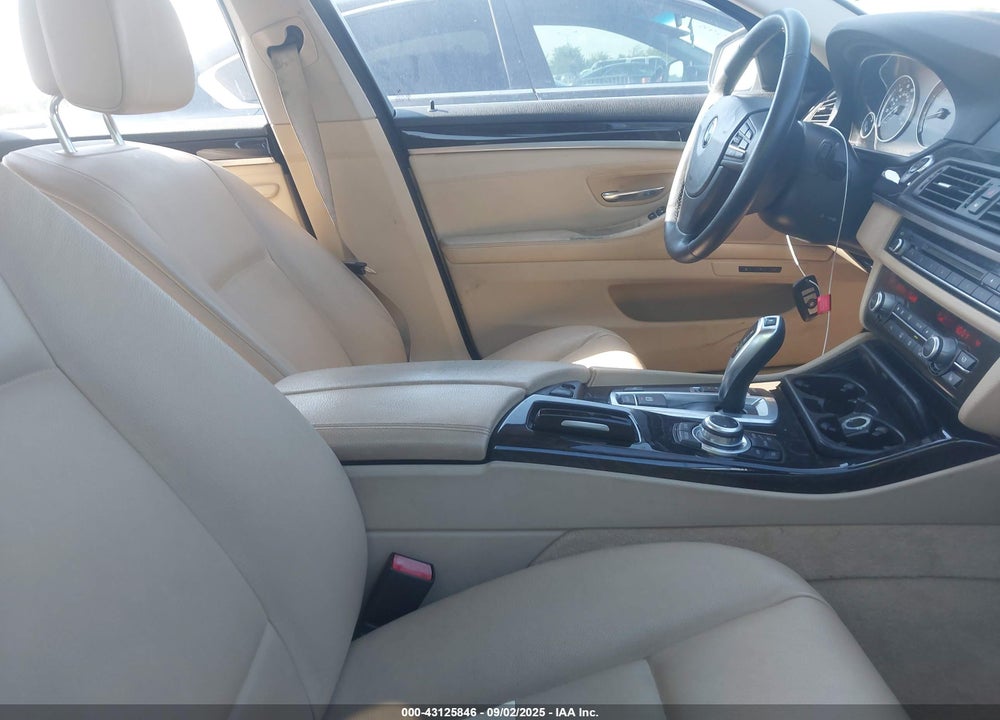 2012 BMW 5 SERIES VIN: WBAFR7C54CC816841
