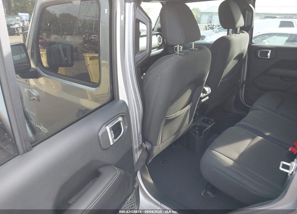2018 JEEP WRANGLER UNLIMITED VIN: 1C4HJXEG2JW114918