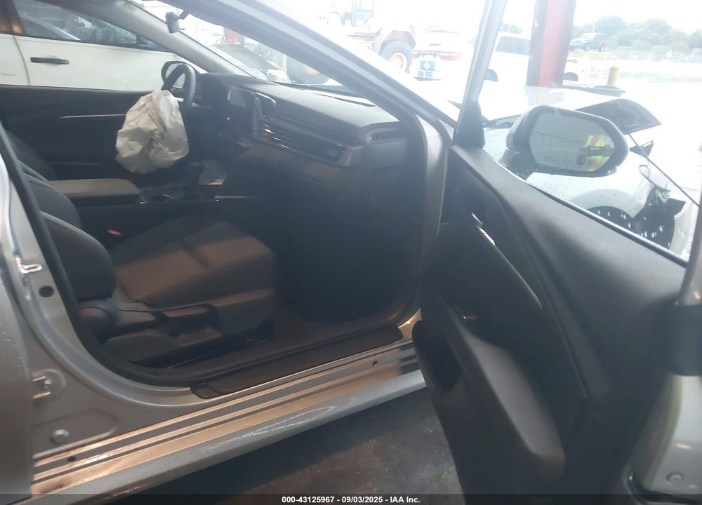 2025 TOYOTA CAMRY LE VIN: 4T1DAACK0SU568290