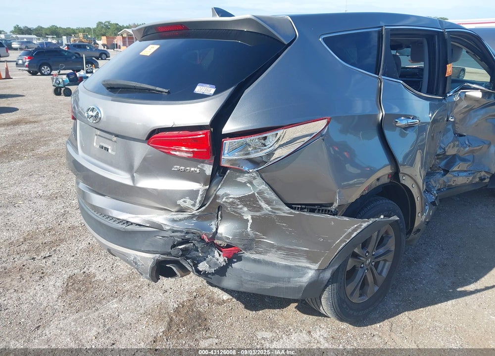 2016 HYUNDAI SANTA FE VIN: 5XYZT3LB7GG372081