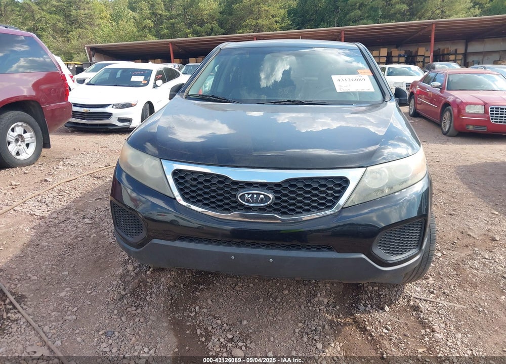 2011 KIA SORENTO VIN: 5XYKTCA14BG072373