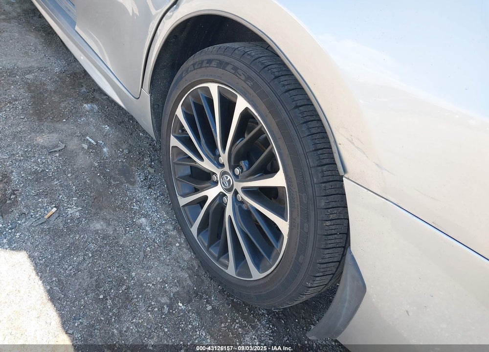 2018 TOYOTA CAMRY VIN: 4T1B11HK3JU654028