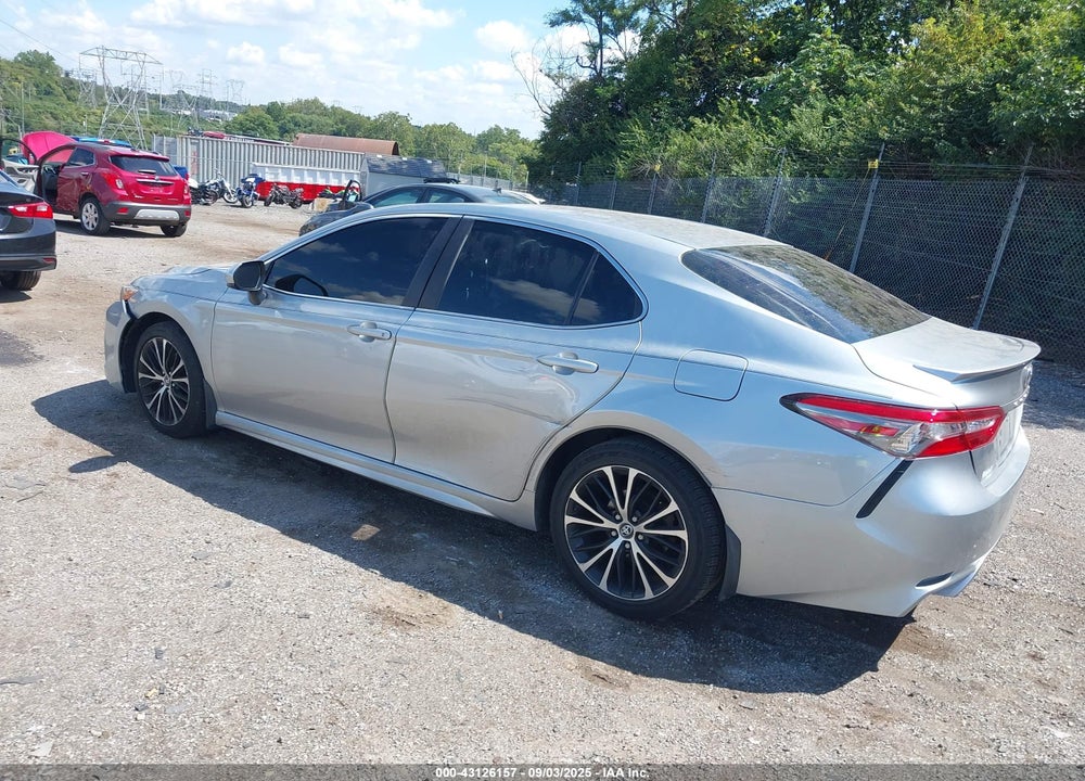 2018 TOYOTA CAMRY VIN: 4T1B11HK3JU654028