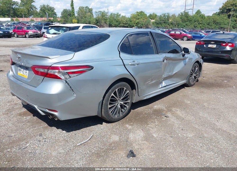 2018 TOYOTA CAMRY VIN: 4T1B11HK3JU654028