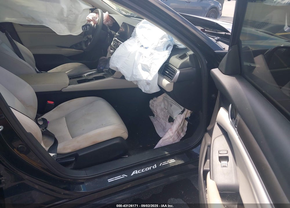 2018 HONDA ACCORD VIN: 1HGCV1F18JA033412