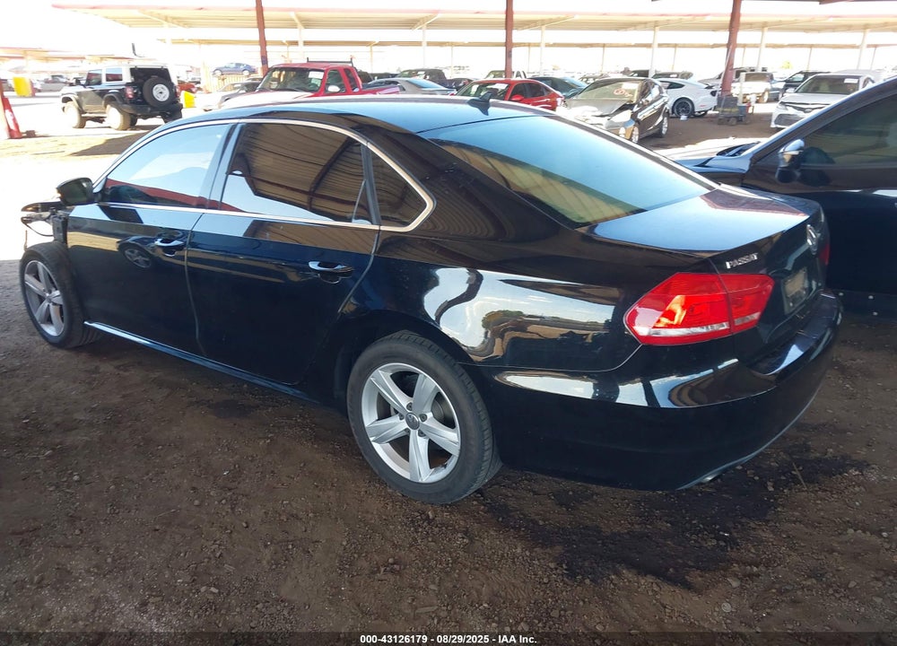 2015 VOLKSWAGEN PASSAT VIN: 1VWAT7A38FC101062