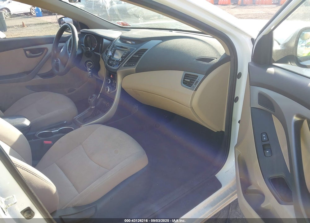 2016 HYUNDAI ELANTRA SE VIN: 5NPDH4AE9GH760212
