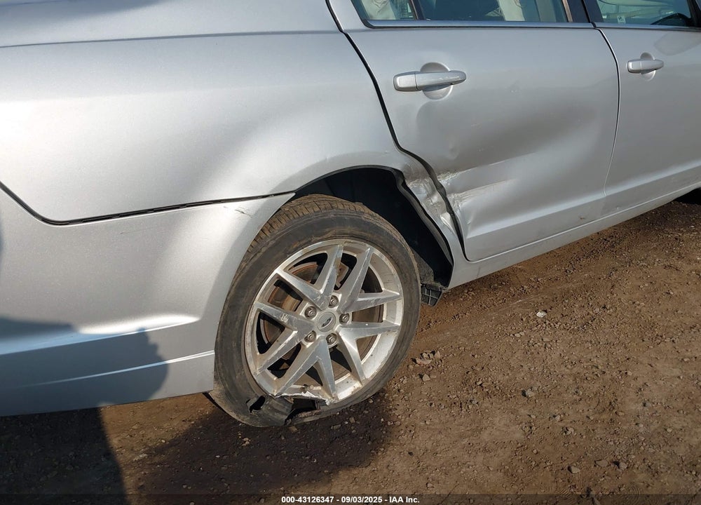 2010 FORD FUSION VIN: 3FAHP0JG9AR209433
