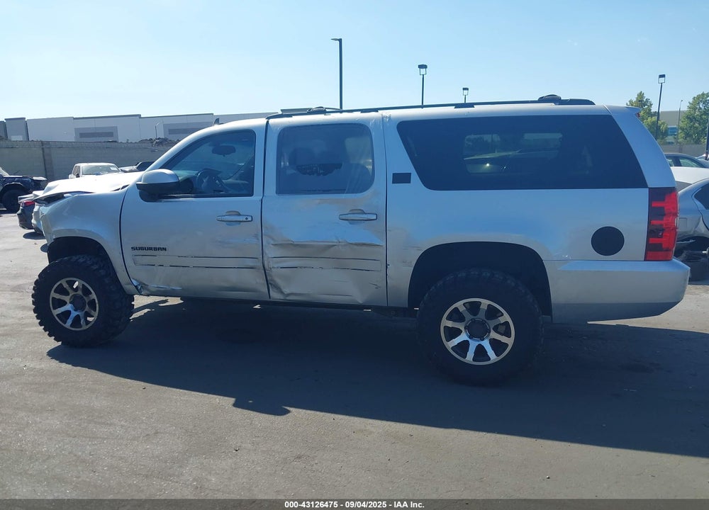 2013 CHEVROLET SUBURBAN 1500 LS VIN: 1GNSCHE02DR279905