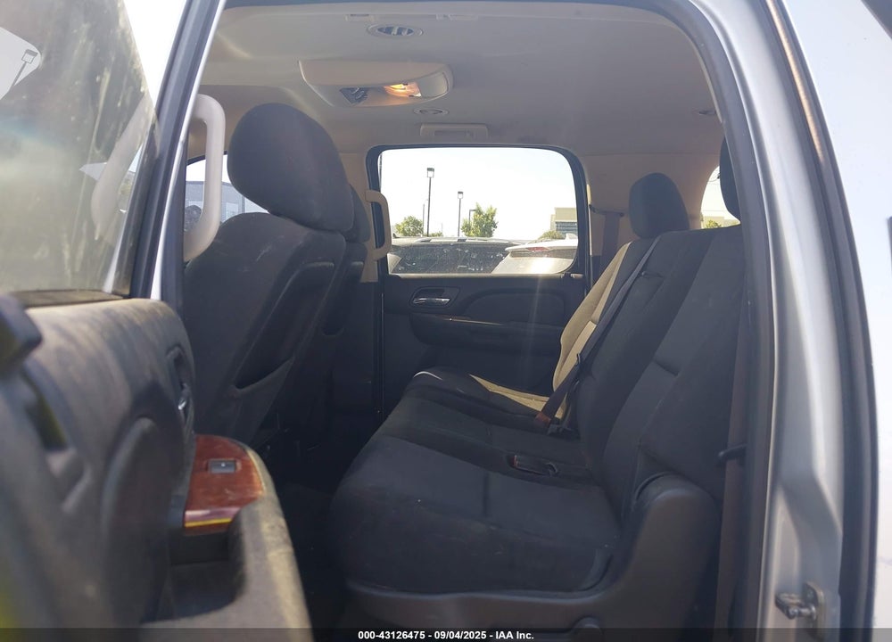 2013 CHEVROLET SUBURBAN 1500 LS VIN: 1GNSCHE02DR279905