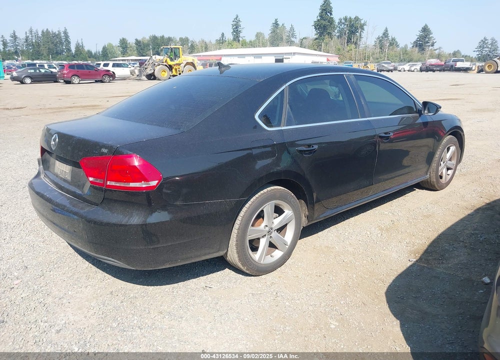 2012 VOLKSWAGEN PASSAT VIN: 1VWBP7A32CC046712