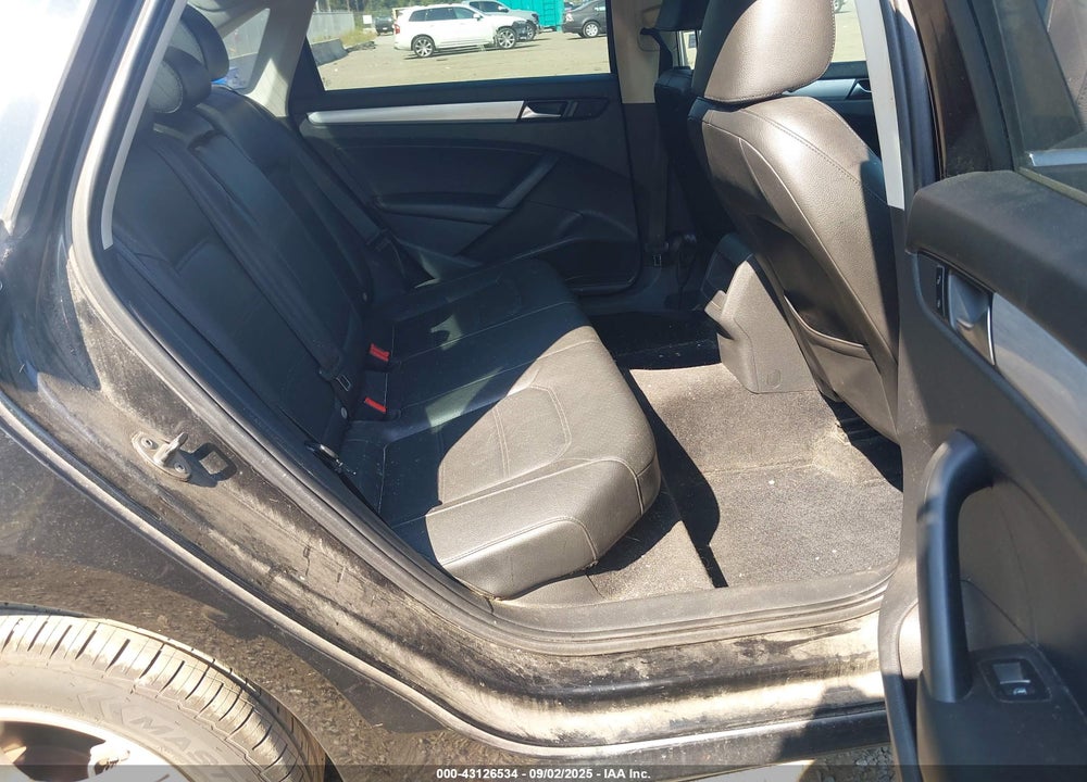 2012 VOLKSWAGEN PASSAT VIN: 1VWBP7A32CC046712