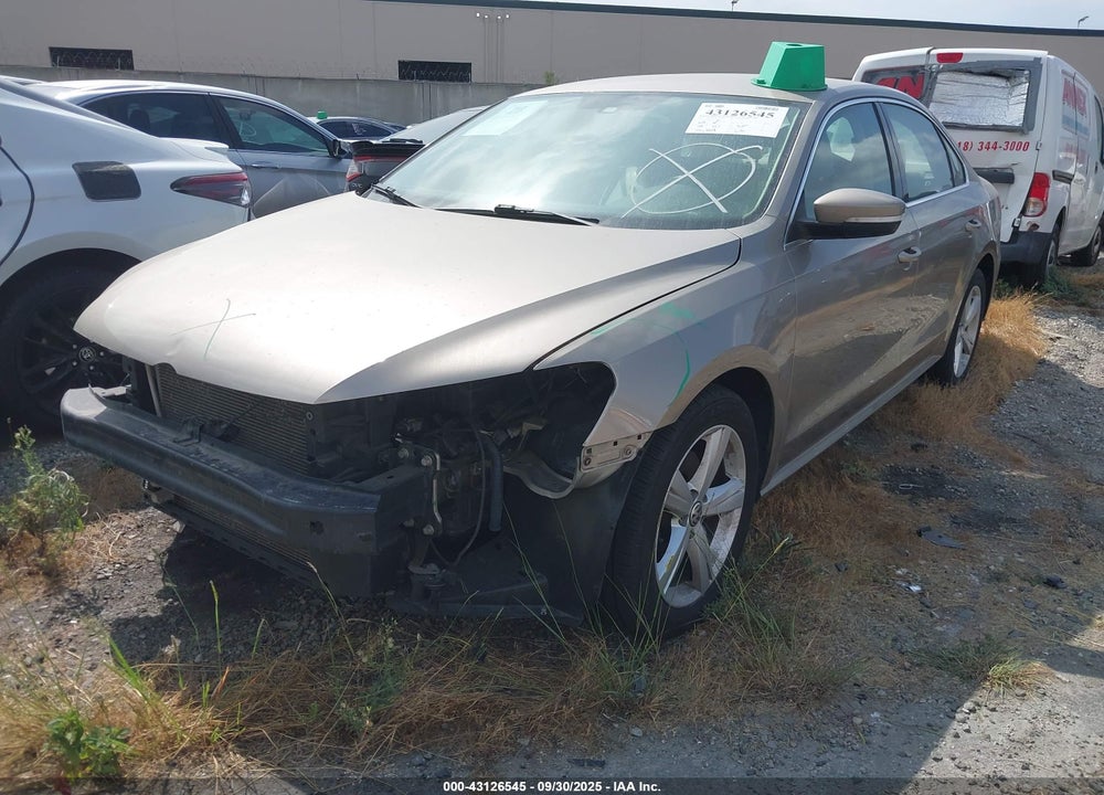 2015 VOLKSWAGEN PASSAT VIN: 1VWAS7A37FC077453
