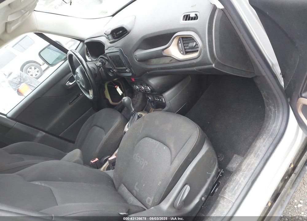 2016 JEEP RENEGADE VIN: ZACCJBBT2GPC82630