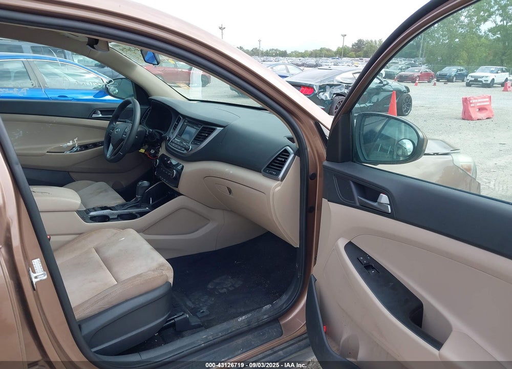 2017 HYUNDAI TUCSON VIN: KM8J23A40HU389045