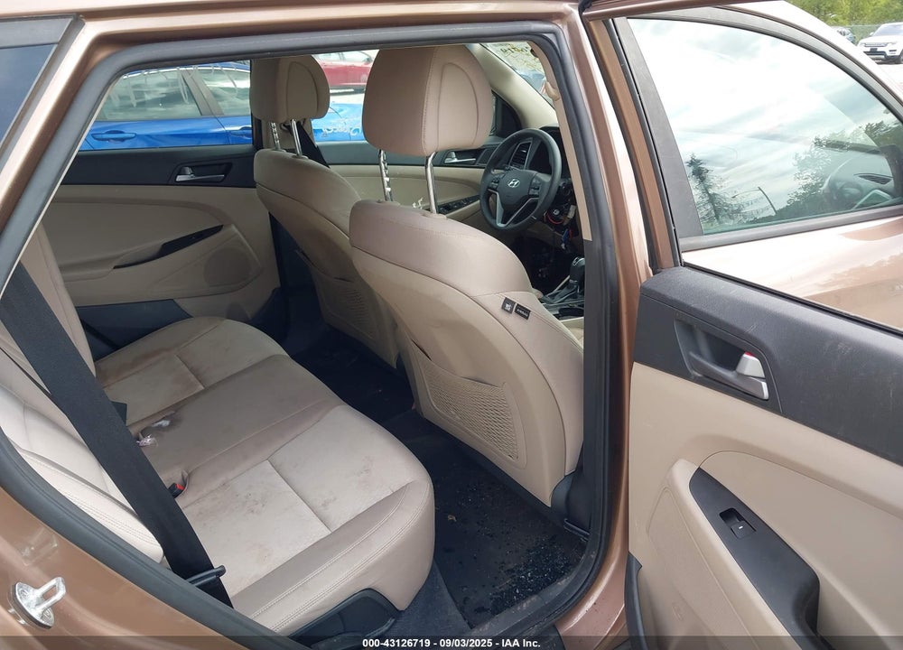 2017 HYUNDAI TUCSON VIN: KM8J23A40HU389045